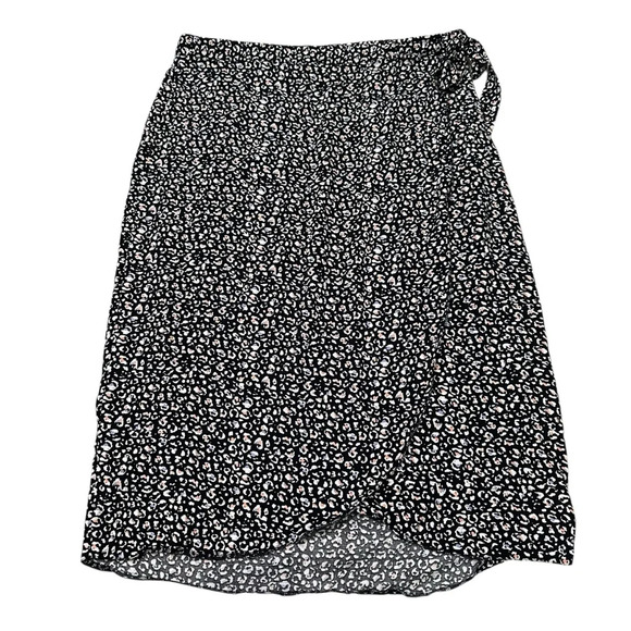 Maurices L Navy Animal Print Wrap Skirt - Picture 1 of 8